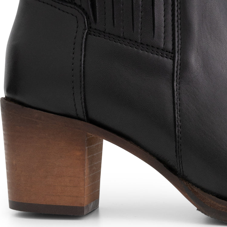 Pentas Leather Black DFH