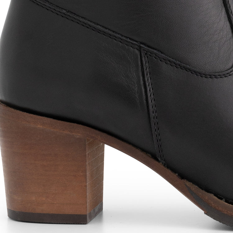 Poppy Leather Black DFH