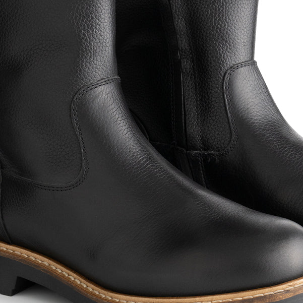 Vikedal Lady Black DFW
