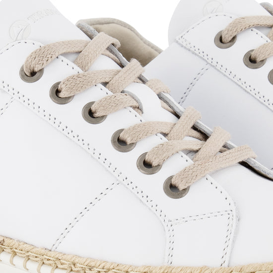 Caen Lady White DFW