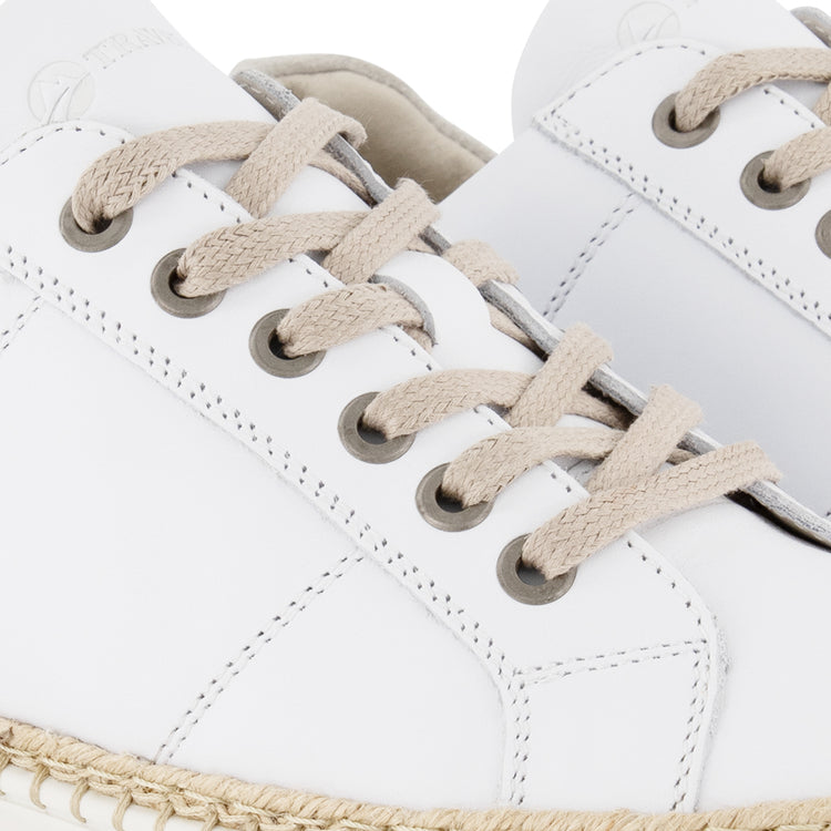 Caen Lady White DFW