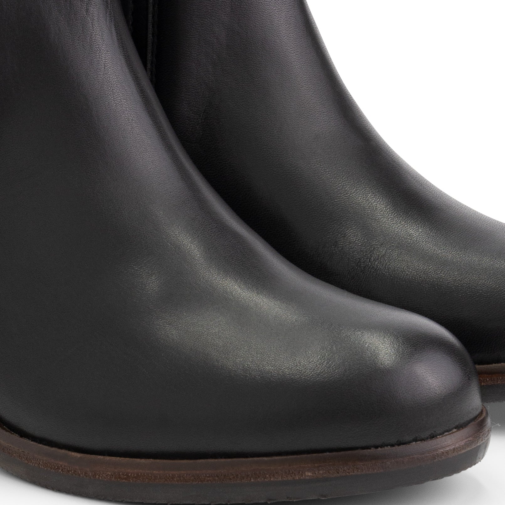 Pentas Leather - Black DFW